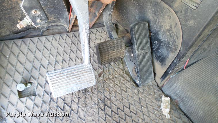 image for item DC1009 1996 Freightliner FLD tender truck