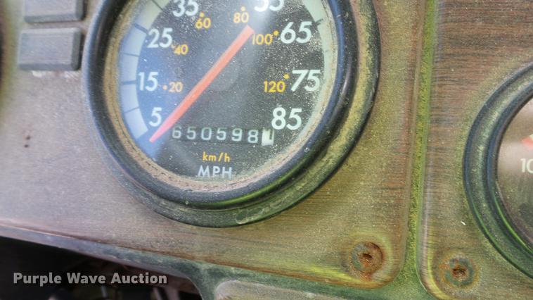 image for item DC1009 1996 Freightliner FLD tender truck