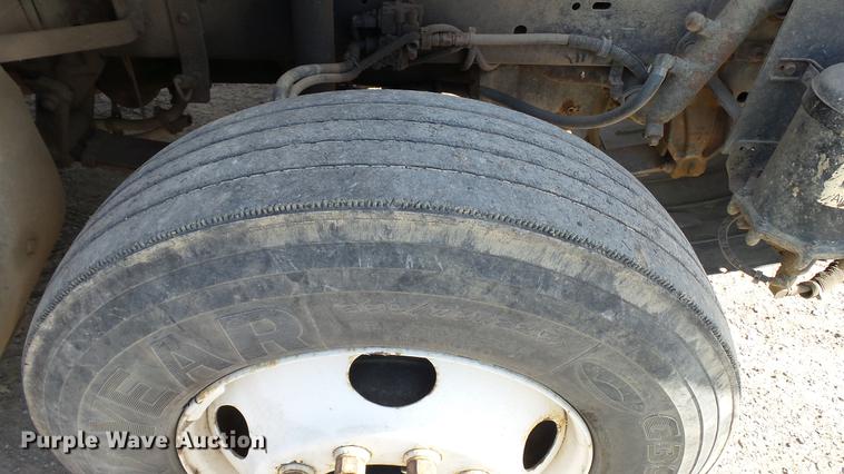 image for item DC1009 1996 Freightliner FLD tender truck