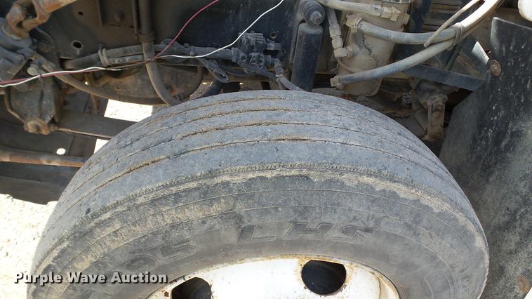 image for item DC1009 1996 Freightliner FLD tender truck