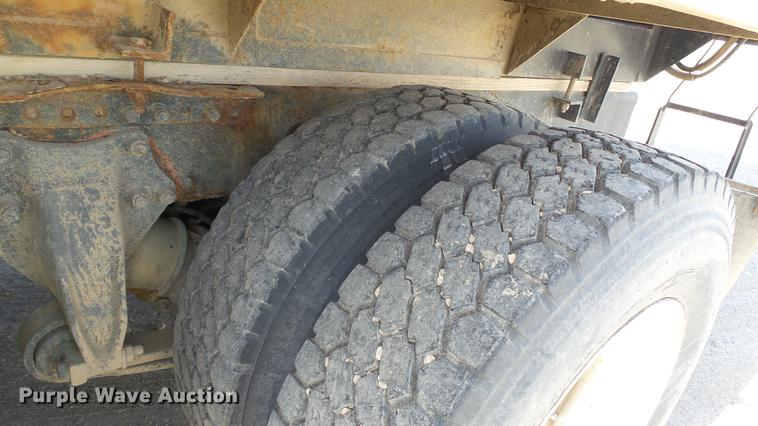 image for item DC1009 1996 Freightliner FLD tender truck