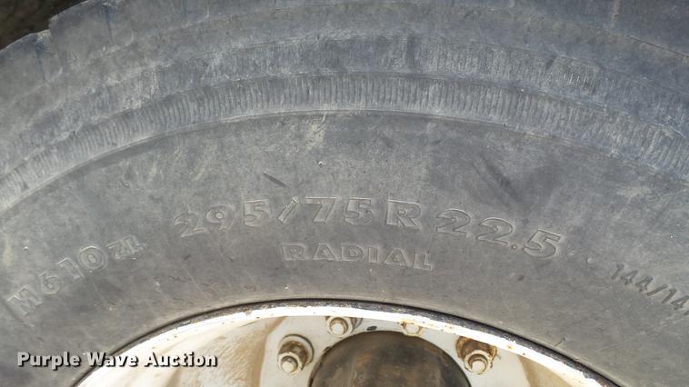 image for item DC1009 1996 Freightliner FLD tender truck