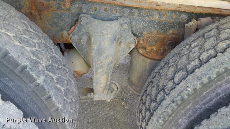 image for item DC1009 1996 Freightliner FLD tender truck