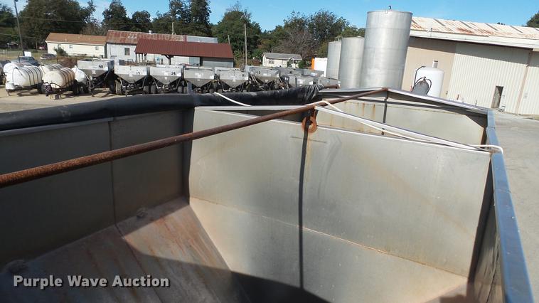 image for item DC1009 1996 Freightliner FLD tender truck