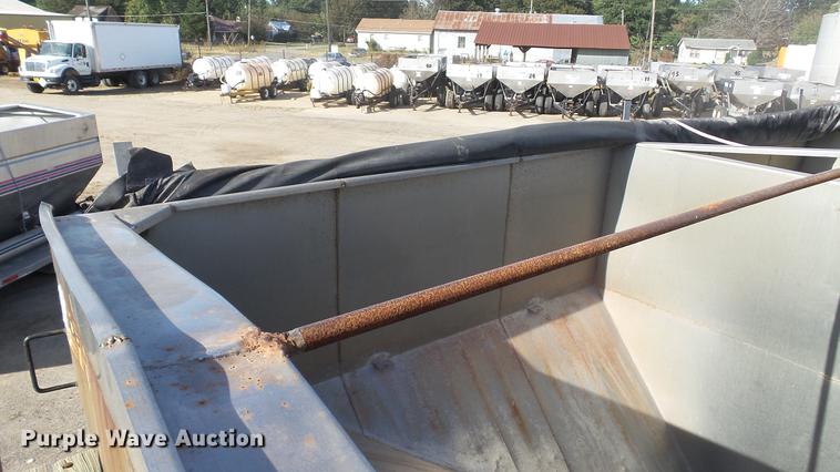 image for item DC1009 1996 Freightliner FLD tender truck