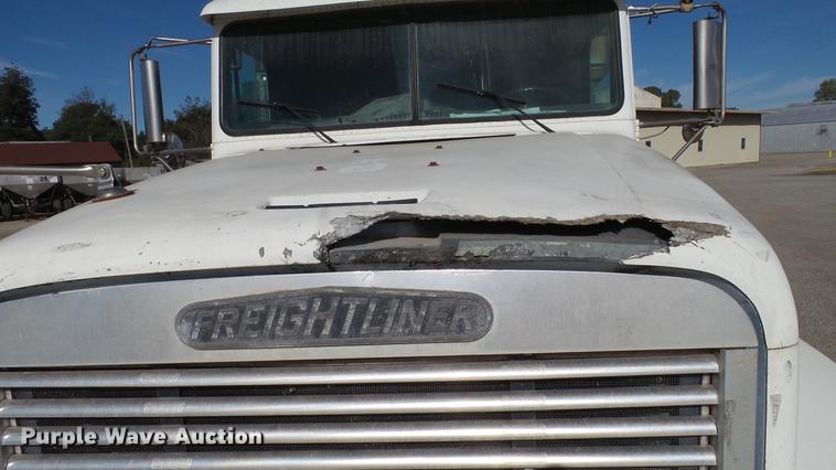 image for item DC1009 1996 Freightliner FLD tender truck
