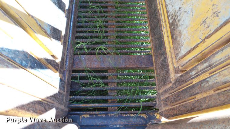 image for item DC1016 Circular Alleys squeeze chute