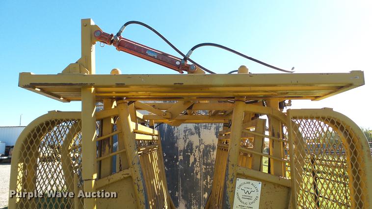 image for item DC1016 Circular Alleys squeeze chute