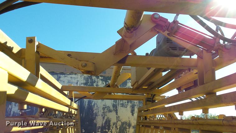 image for item DC1016 Circular Alleys squeeze chute