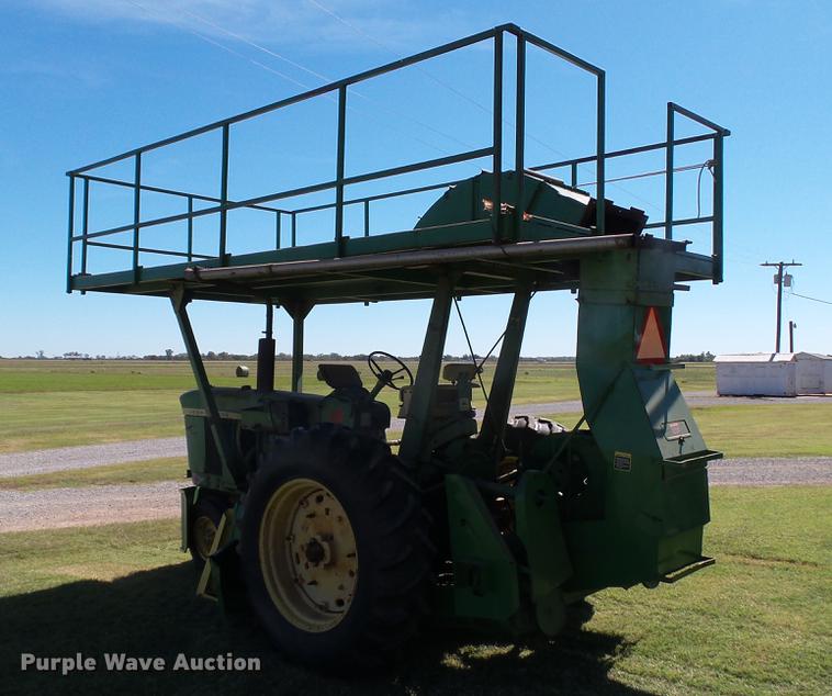 image for item DC1017 1972 John Deere 4000 tractor