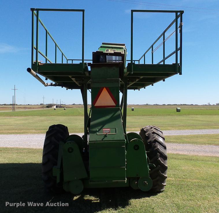 image for item DC1017 1972 John Deere 4000 tractor