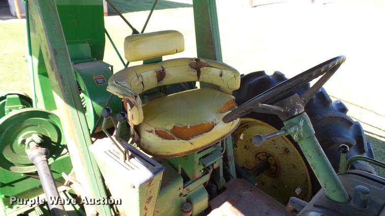 image for item DC1017 1972 John Deere 4000 tractor