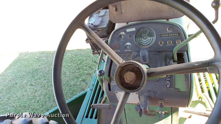 image for item DC1017 1972 John Deere 4000 tractor