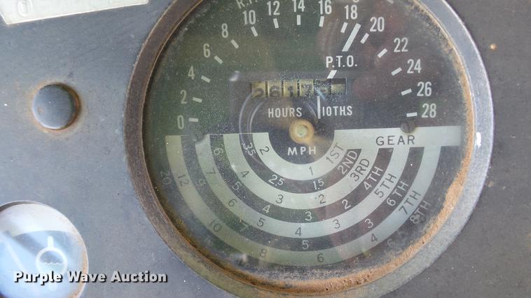 image for item DC1017 1972 John Deere 4000 tractor