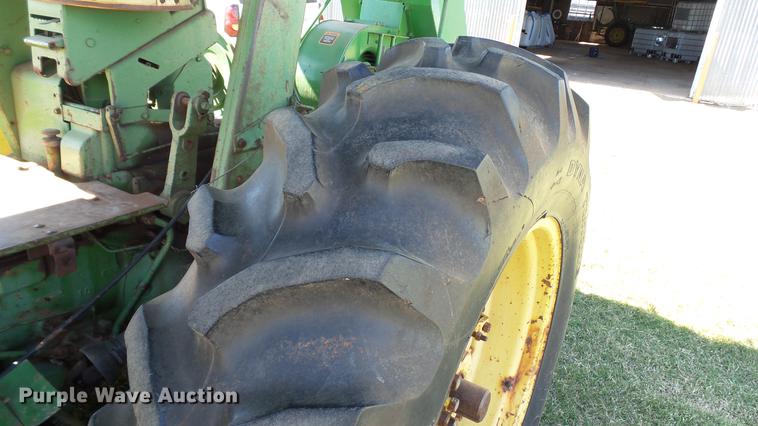 image for item DC1017 1972 John Deere 4000 tractor