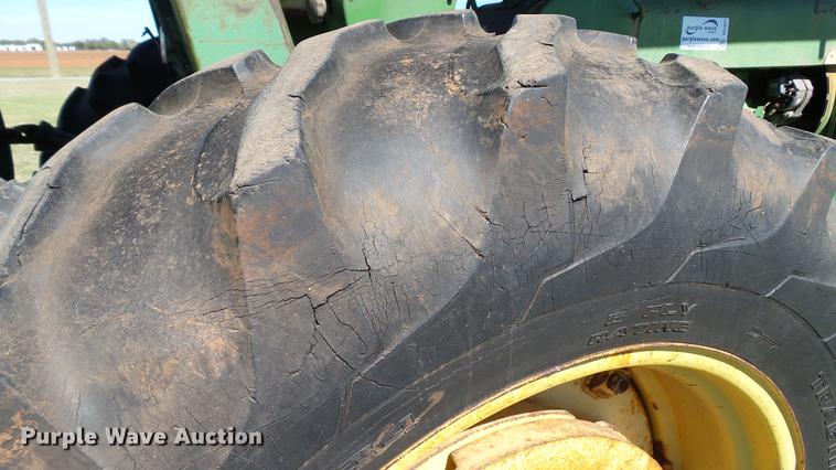 image for item DC1017 1972 John Deere 4000 tractor