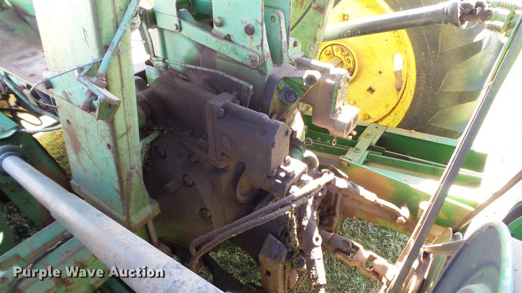 image for item DC1017 1972 John Deere 4000 tractor