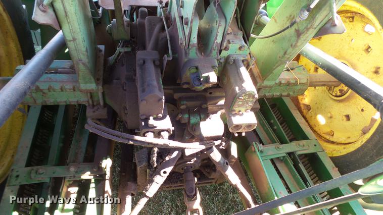image for item DC1017 1972 John Deere 4000 tractor