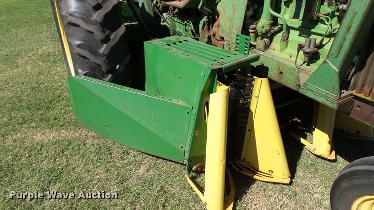 image for item DC1017 1972 John Deere 4000 tractor