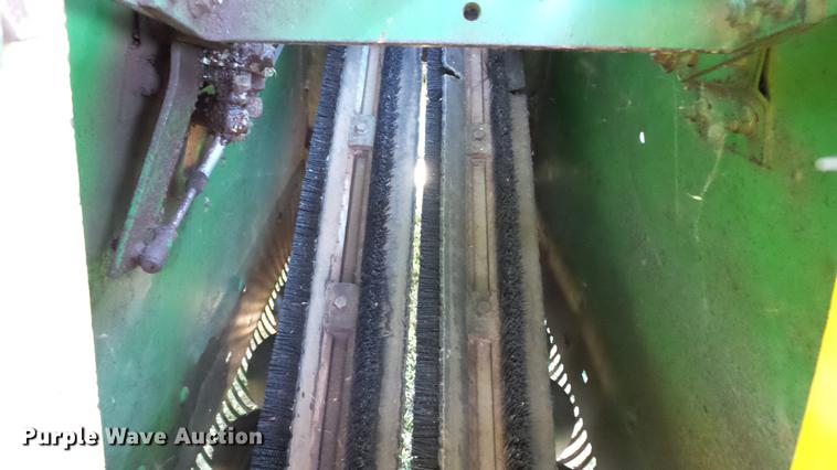 image for item DC1017 1972 John Deere 4000 tractor