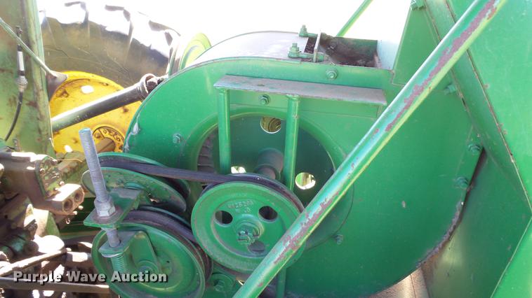 image for item DC1017 1972 John Deere 4000 tractor
