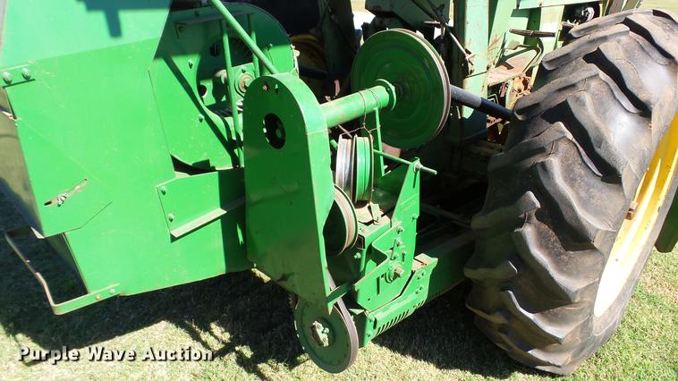 image for item DC1017 1972 John Deere 4000 tractor