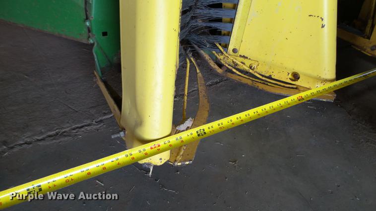 image for item DC1017 1972 John Deere 4000 tractor