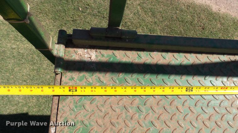 image for item DC1017 1972 John Deere 4000 tractor