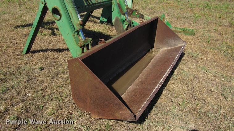 image for item DC2244 John Deere 280 loader