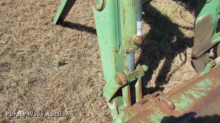 image for item DC2244 John Deere 280 loader