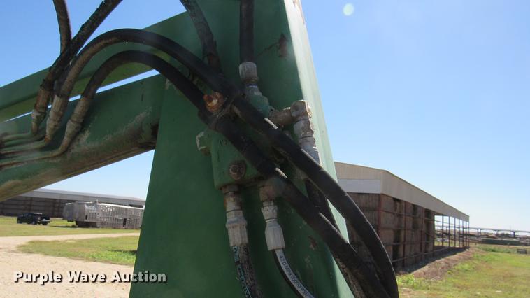 image for item DC2244 John Deere 280 loader