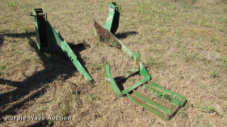 image for item DC2244 John Deere 280 loader