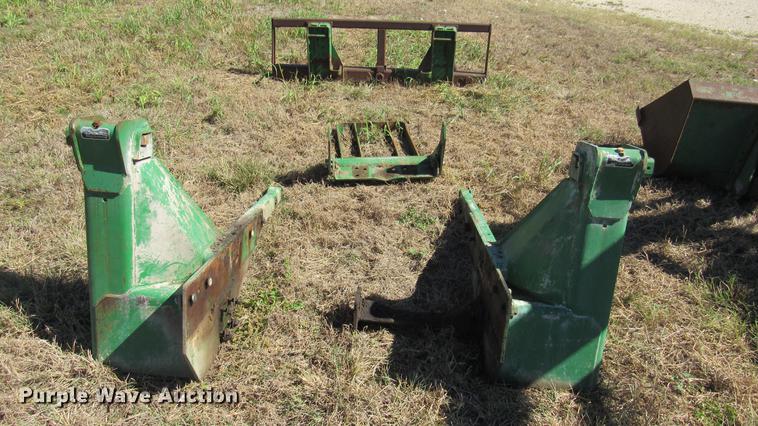 image for item DC2244 John Deere 280 loader