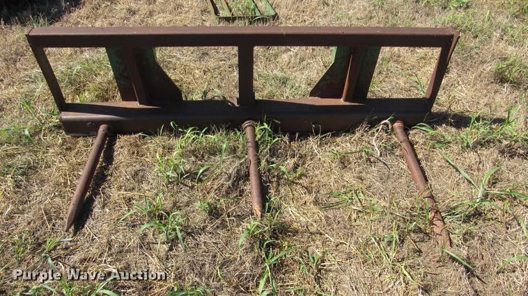 image for item DC2244 John Deere 280 loader