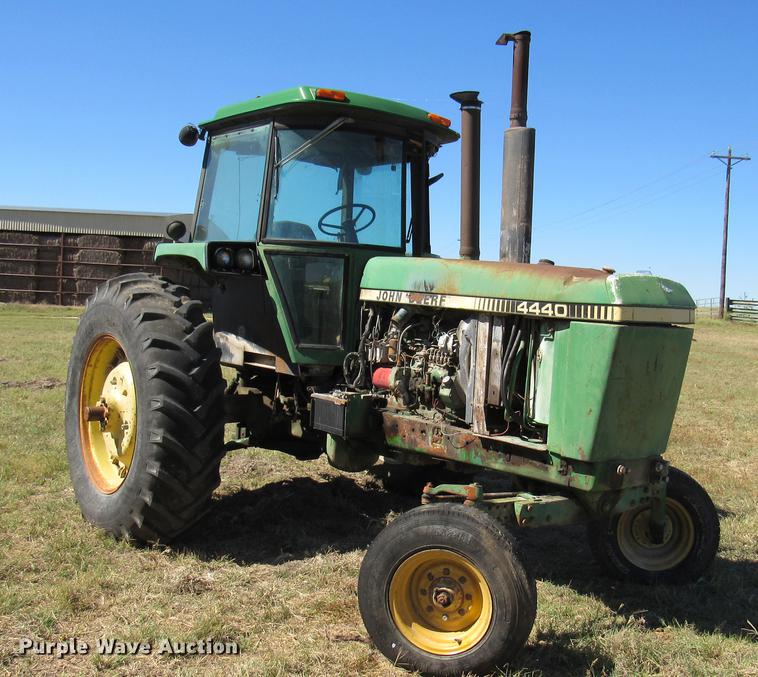 image for item DC2245 1982 John Deere 4440 tractor