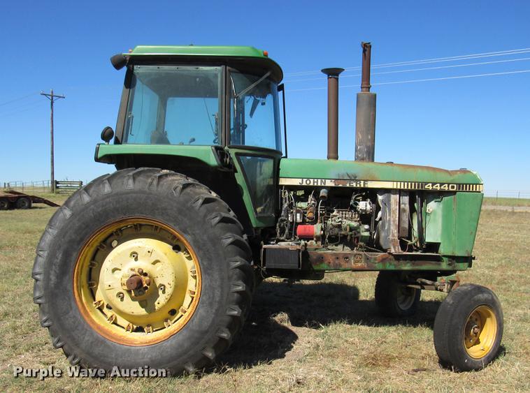 image for item DC2245 1982 John Deere 4440 tractor