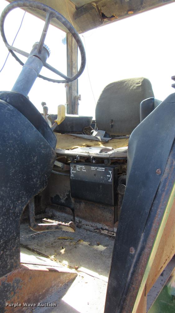 image for item DC2245 1982 John Deere 4440 tractor