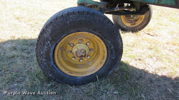 image for item DC2245 1982 John Deere 4440 tractor