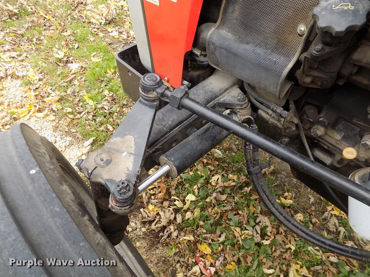 image for item DC4755 2000 Massey-Ferguson 231S tractor