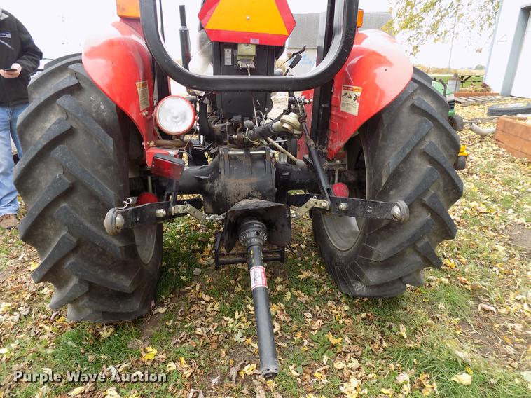 image for item DC4755 2000 Massey-Ferguson 231S tractor