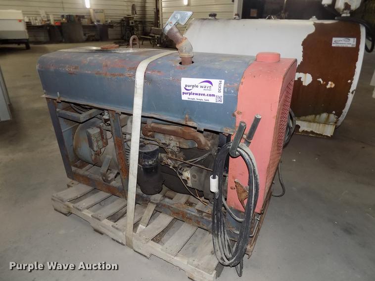 image for item DC4764 Lincoln welder