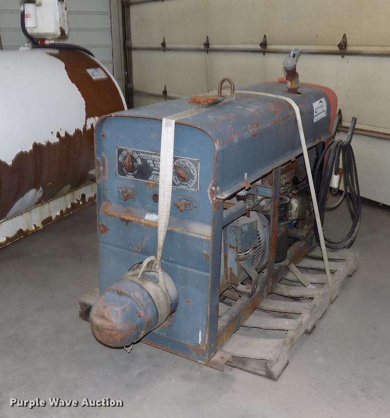 image for item DC4764 Lincoln welder