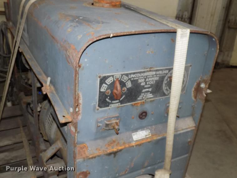 image for item DC4764 Lincoln welder