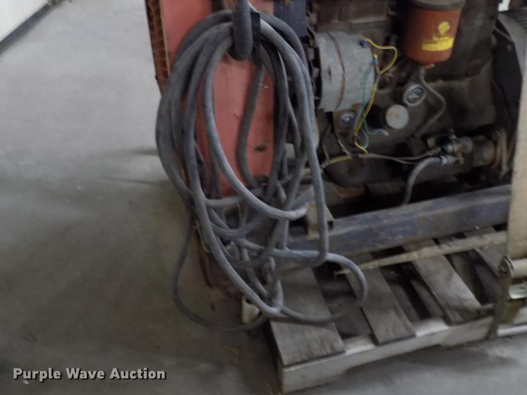 image for item DC4764 Lincoln welder