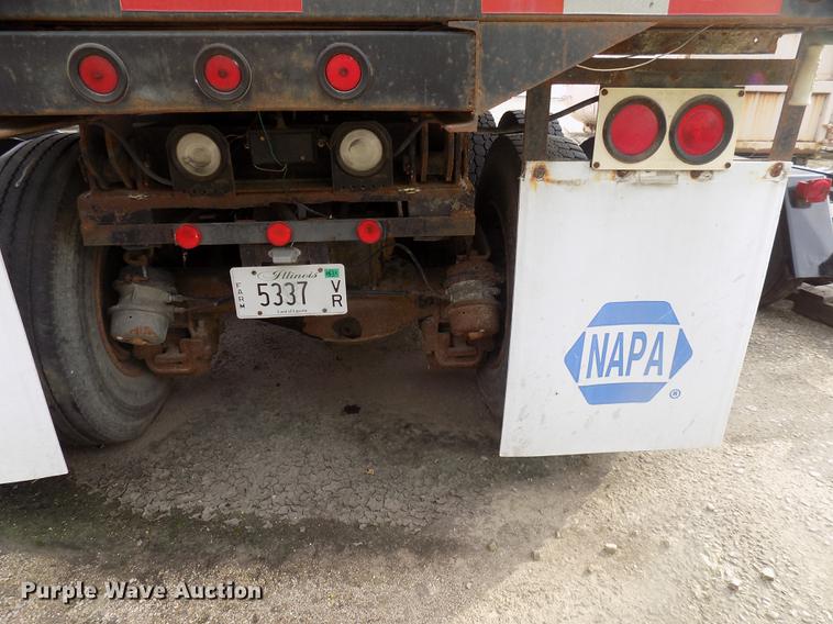 image for item DC4765 1982 Mack 685S grain truck