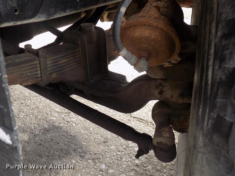 image for item DC4765 1982 Mack 685S grain truck