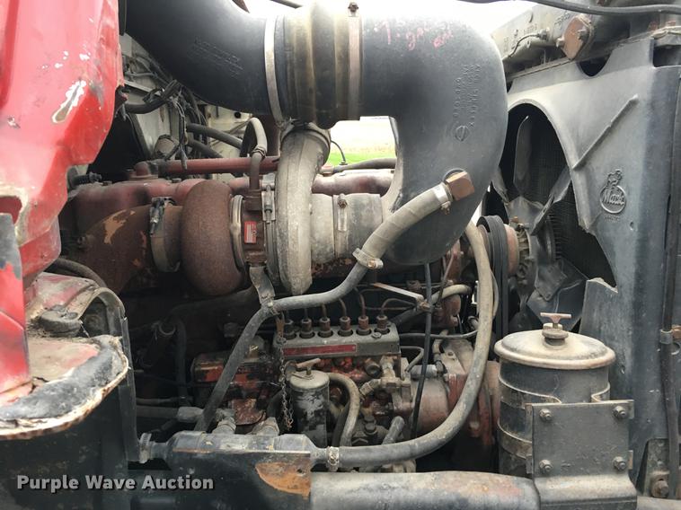 image for item DC4765 1982 Mack 685S grain truck