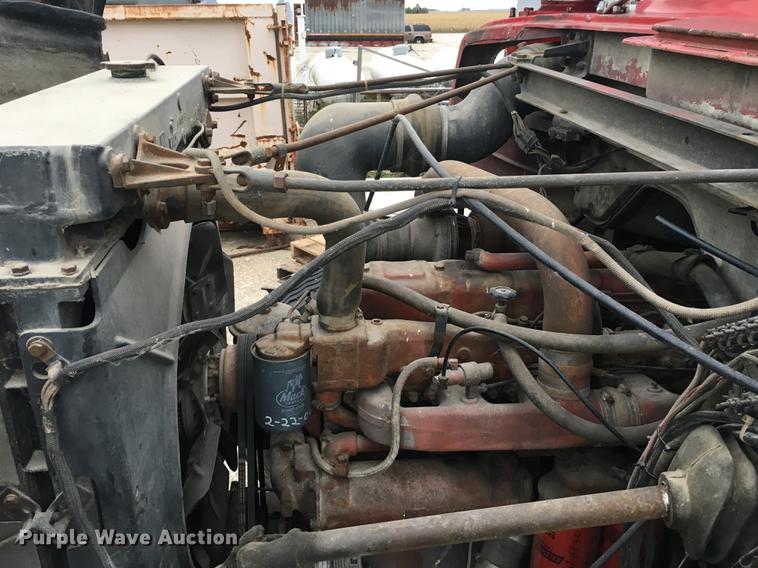 image for item DC4765 1982 Mack 685S grain truck