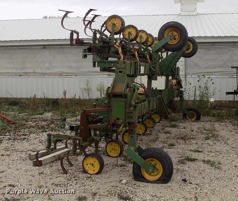 image for item DC4770 John Deere 845 cultivator