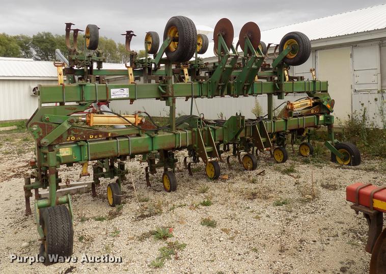 image for item DC4770 John Deere 845 cultivator